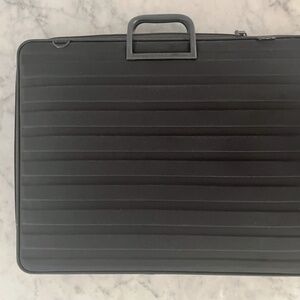 Makio Hasuike portfolio case for artwork